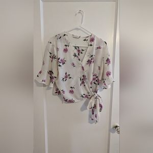 Flutter sleeve crop wrap top